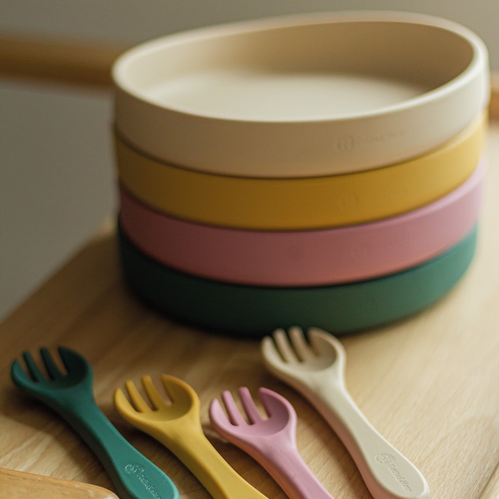 PETITE&MARS Assiette silicone avec ventouse TAKE&MATCH Ocre Intense 6m+ – Image 4
