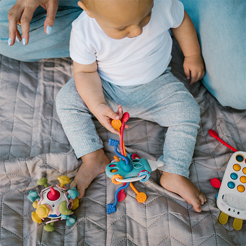 BABYONO Giocattolo sensoriale con massaggiagengive Palla a stella 0m+ - immagine 7