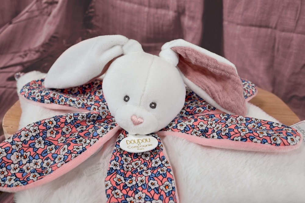 Coffret cadeau Doudou - Lapin en peluche – Image 6