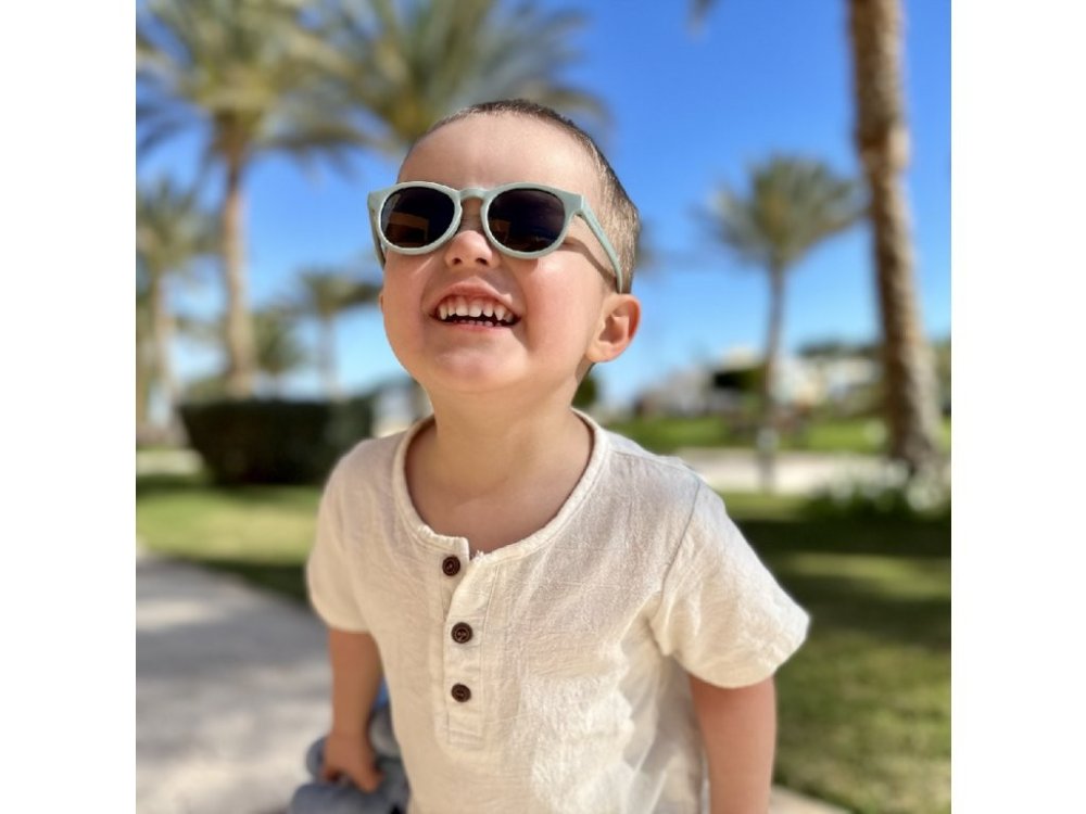 Lunettes de soleil LITTLE KYDOO Bleu mat UV 400, polarisées 2-4 ans – Image 4