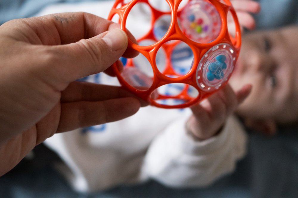 OBALL Giocattolo Oball RATTLE 10 cm arancione 0m+ - immagine 7