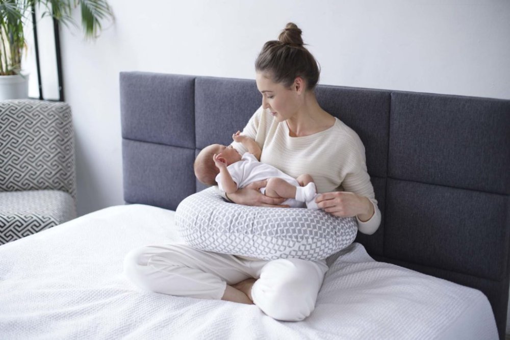 MOTHERHOOD Nursing Pillow Gray Classics