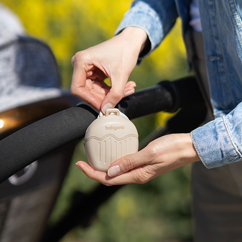 BABYONO Silikonowe etui na smoczek beżowe 0m+ - obrazek 7