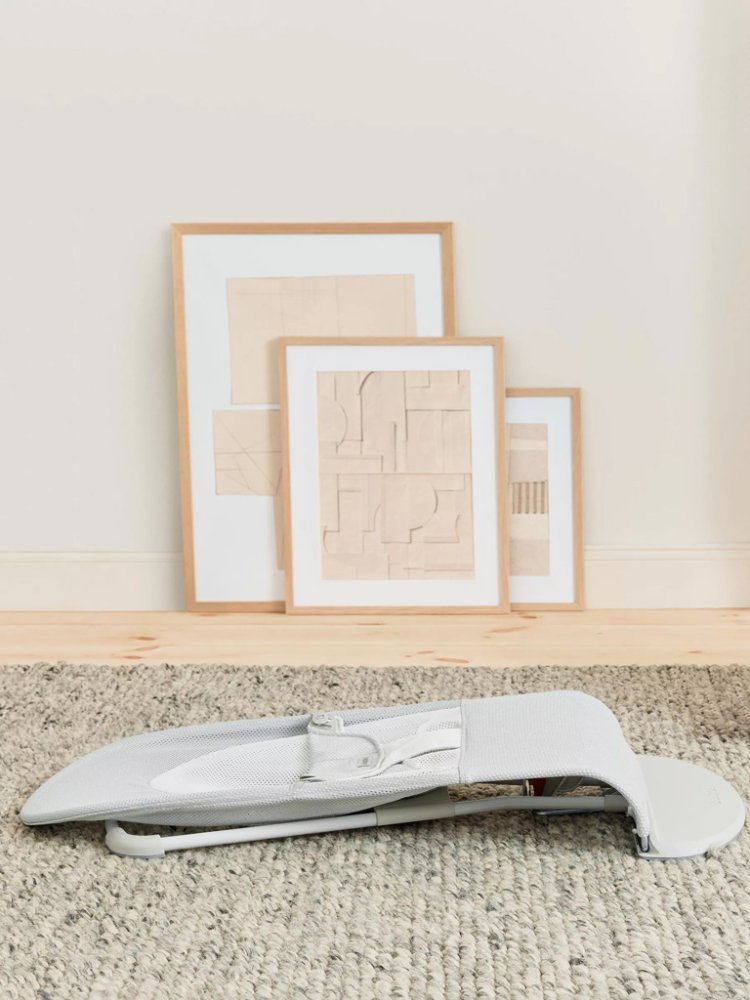 BABYBJÖRN Lehátko Balance Soft Silver White mesh, světlá konstrukce (obrázek 8)