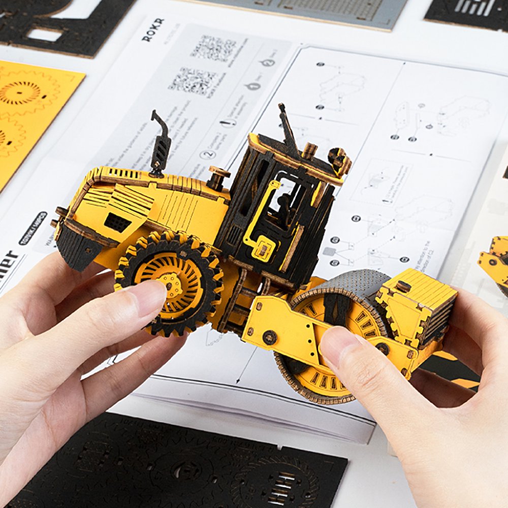 RoboTime 3D dřevěná mechanická skládačka Silniční válec (obrázek 10)