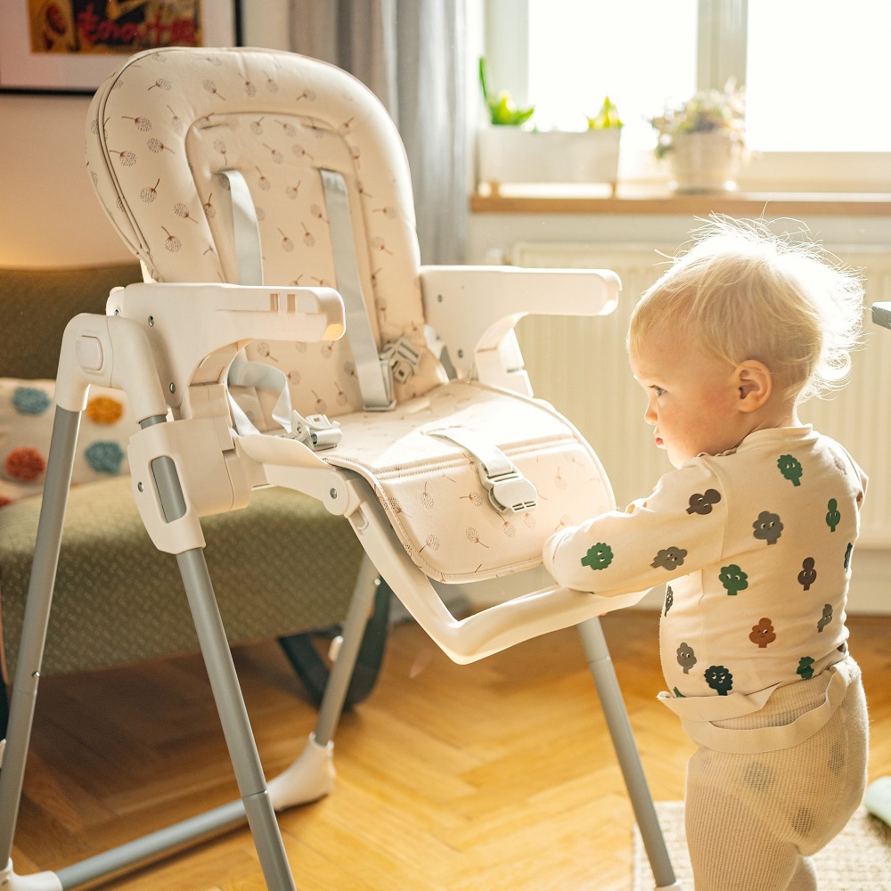 PETITE&MARS Sätesöverdrag Och Bricka För Barnstol Gusto Jasmine Honey