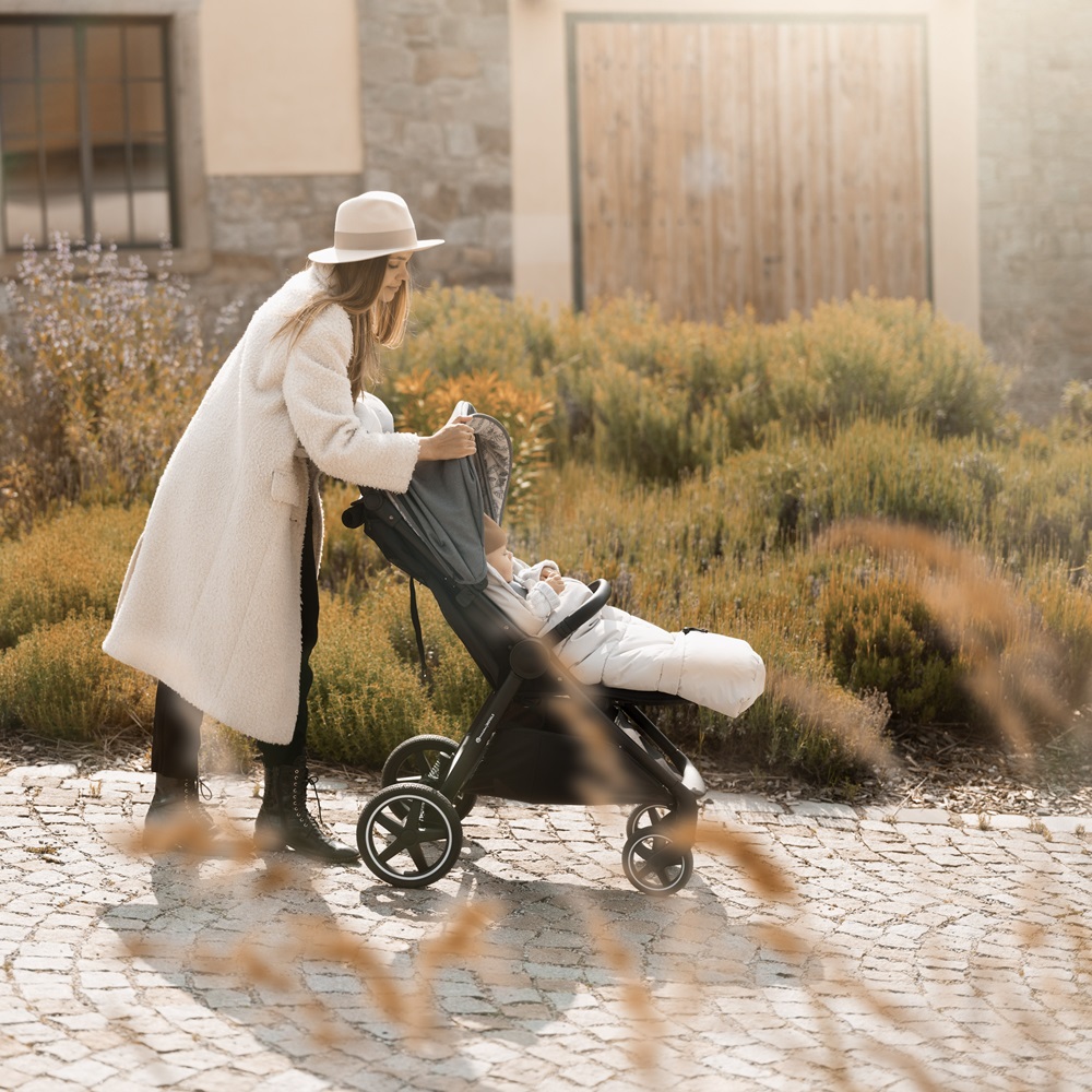 PETITE&MARS Winterfußsack Arctic 4in1 Set + Kinderwagenhandschuhe Furry Sky Whisper – Bild 3