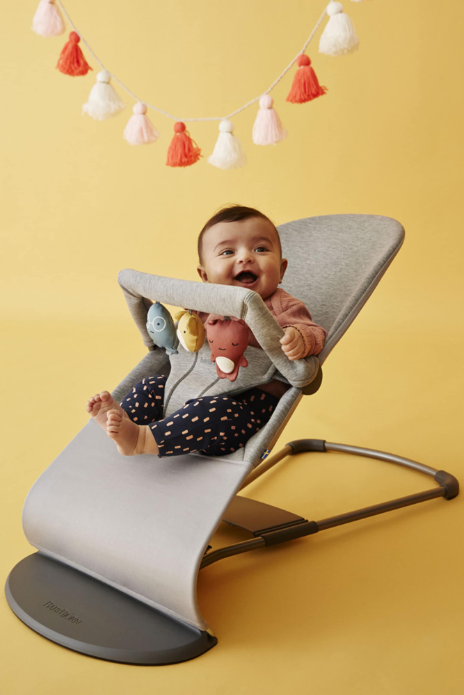 BABYBJÖRN Leżaczek Bliss Light Grey 3D Jersey z zabawką Soft Friends - obrazek 7