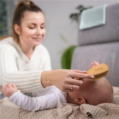 BABYONO Brosse à cheveux à poils naturels medium 0m+ – Image 7