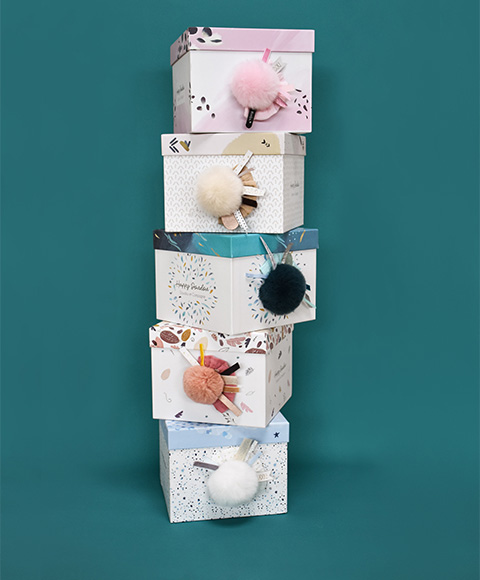 Doudou Dárková sada - Plyšový králíček s tmavě modrou bambulkou 25 cm (obrázek 8)