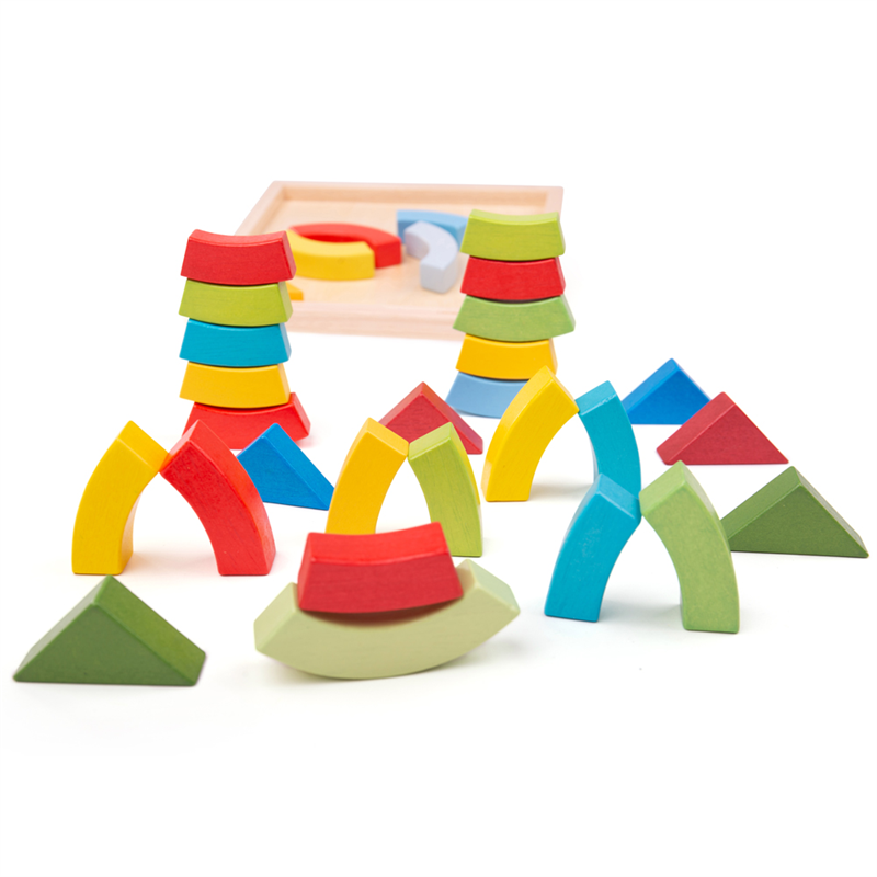Bigjigs Toys Dřevěné skládací oblouky a trojúhelníky (obrázek 3)