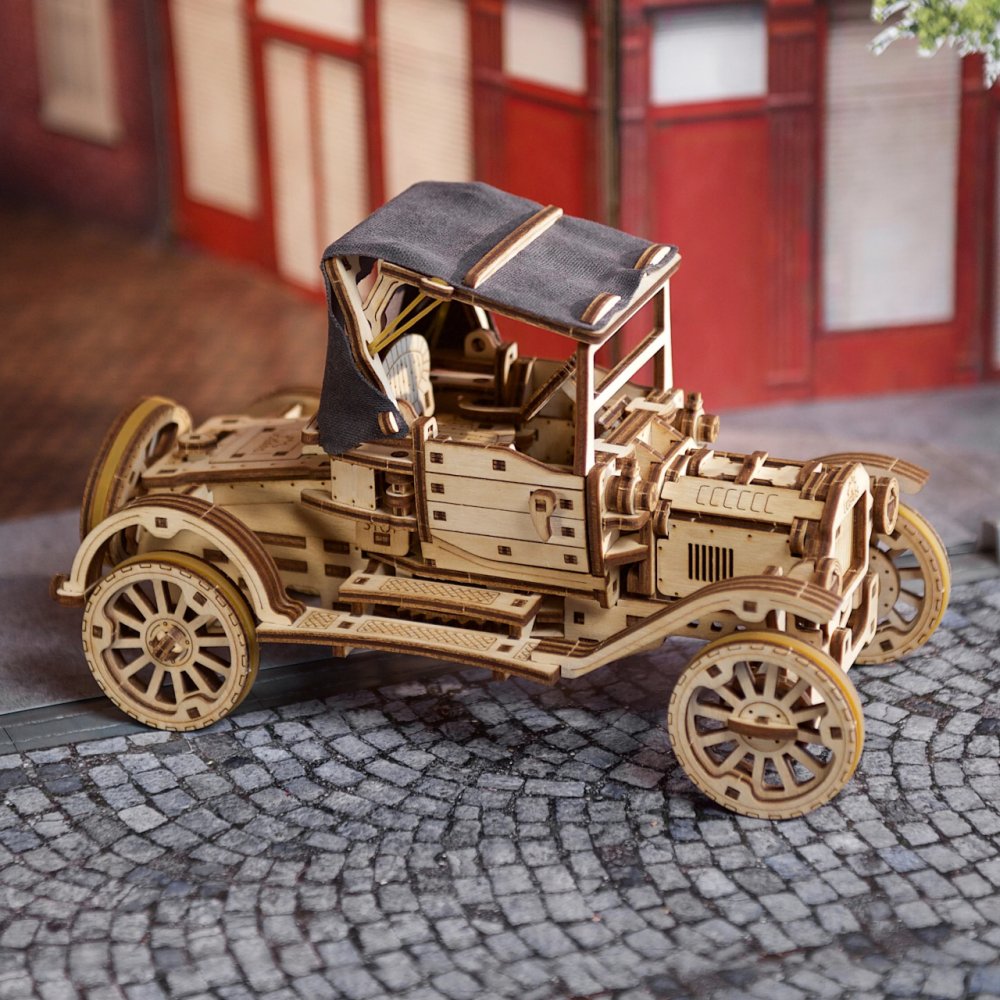 Ugears 3D dřevěné mechanické puzzle Historický automobil UGR-T (obrázek 7)