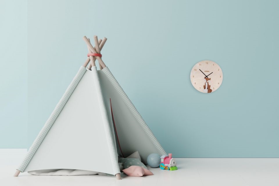 BeWooden Dřevěné hodiny Fox Clock (obrázek 3)