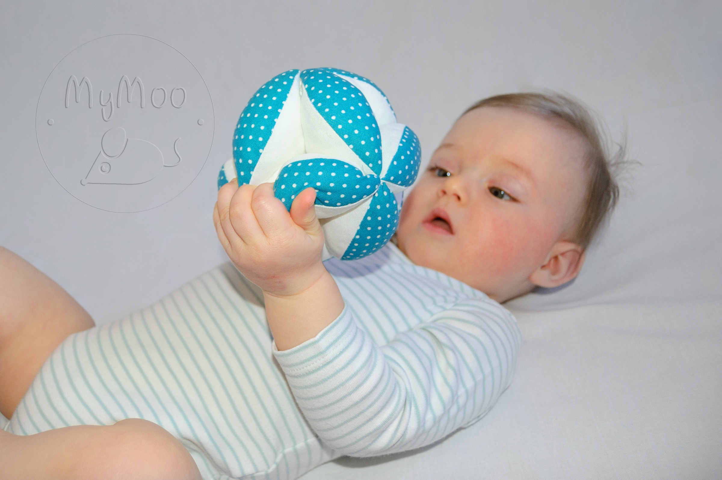 MyMoo Montessori Gripping Ball - Polka Dots/Turquoise,MyMoo Montessori Gripping Ball - Polka Dots/Turquoise
