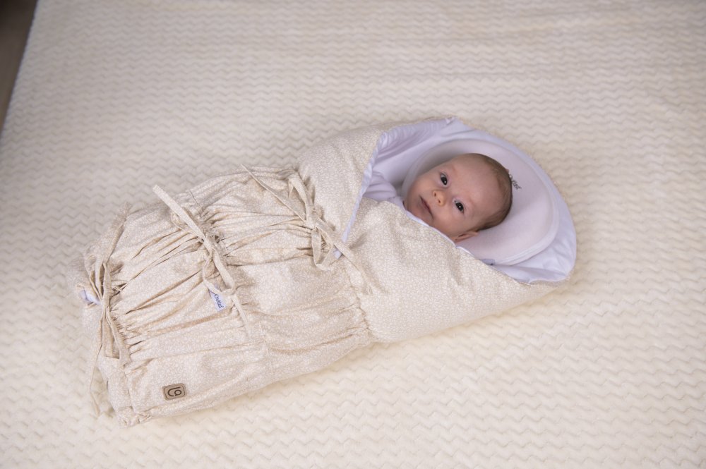 Arrullo con cordones y espalda firme ANGEL - Outlast® - beige flores pequeñas - Imagen 6