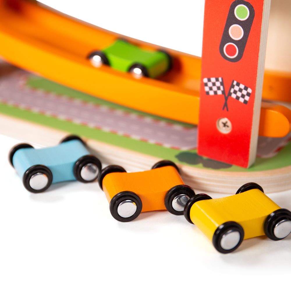 Bigjigs Toys Dřevěná automobilová závodní dráha (obrázek 9)