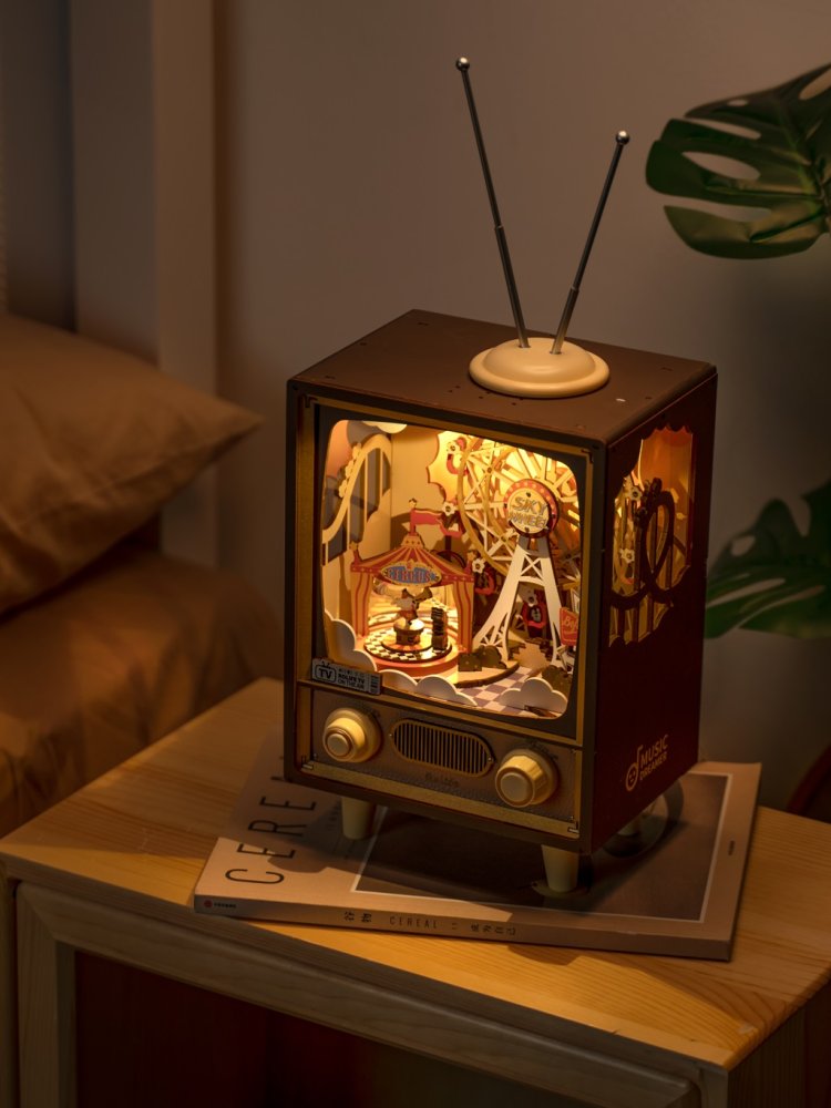 RoboTime 3D dřevěná skládačka hrací skříňky Karneval při západu slunce (obrázek 3)