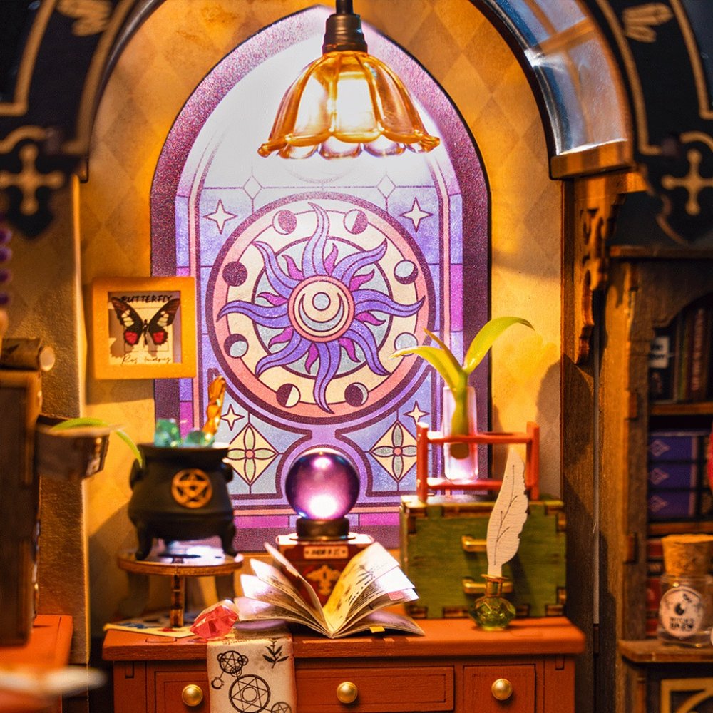 RoboTime 3D dřevěná skládačka Miniatura domečku Čarodějova pracovna (obrázek 8)