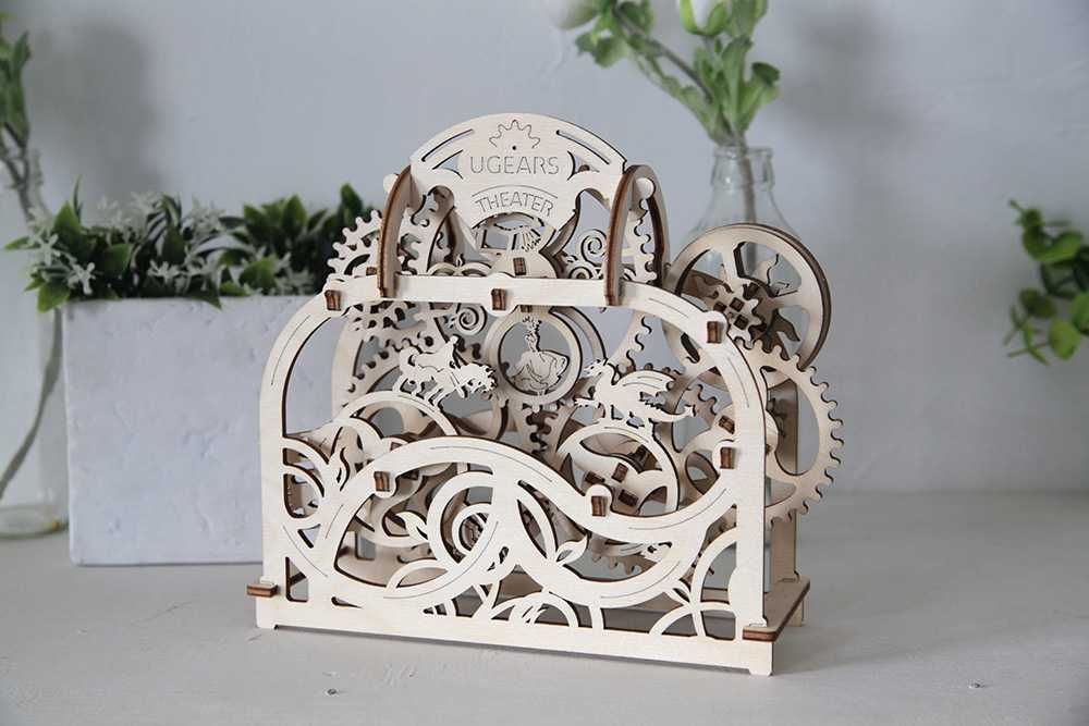 Ugears 3D dřevěné mechanické puzzle Divadlo (obrázek 3)