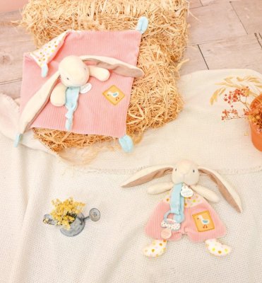 Doudou Ajándékkészlet Cumi tartóval Nyuszi Ciboulette 19 cm
