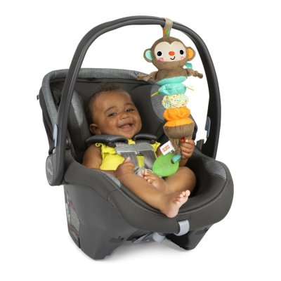 BRIGHT STARTS Spielzeug mit Melodie am C-Ring Pull, Play & Boogie™ Affe 0m+