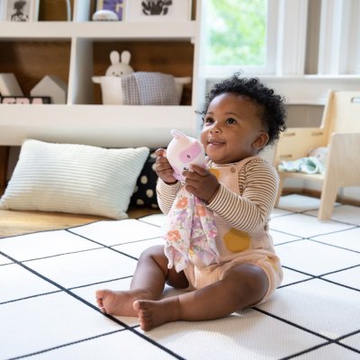 INGENUITY Dečka mazlící Cozy Lovey – Deni™ 0m+