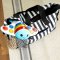 BABY EINSTEIN Pop & Explore Stingray™ sensorisk paradisleksak 6m+