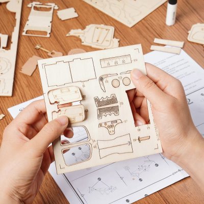 RoboTime Puzzle 3D din lemn Mașină de epocă Coupe