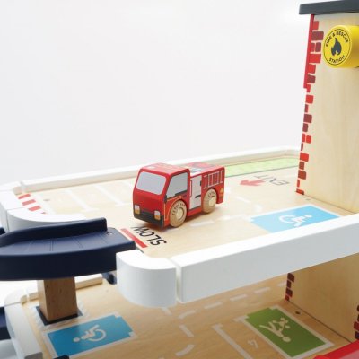 Le Toy Van Garaj de pompieri și salvare