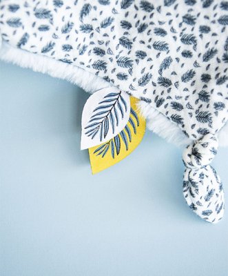 Coffret cadeau Doudou - koala Yoca avec hochet 22 cm