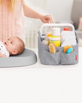 SKIP HOP Organizer z oświetleniem dla potrzeb higieny