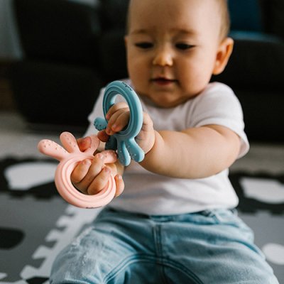 BABYONO Silikonbitring bläckfisk blå