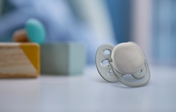 Philips AVENT Schnuller Ultrasoft Premium neutral 6-18m Junge, 2 Stk