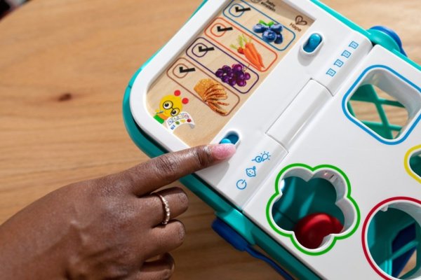 BABY EINSTEIN Einkaufskorb Magic Touch HAPE 9m+