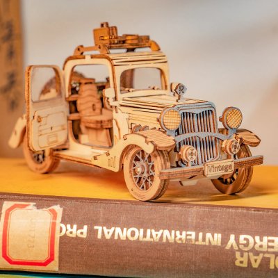 RoboTime Puzzle 3D din lemn Mașină de epocă Coupe