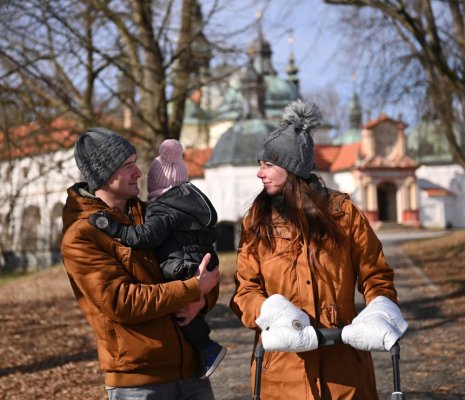 Set cappello a maglia con POMPON e scaldacollo Outlast ® - grigio scuro