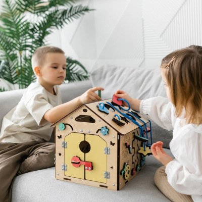 BusyKids Activity board Häuschen Mini