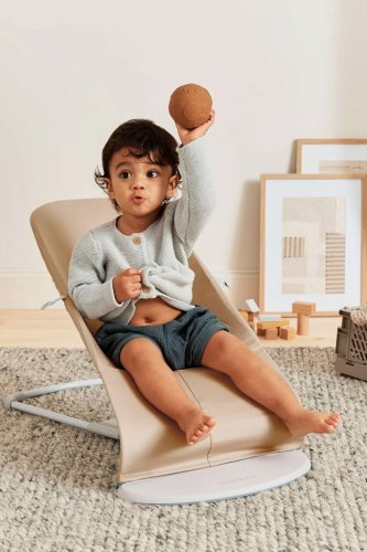 BABYBJÖRN Tumbona Balance Soft Woven Beige/gris Jersey, construcción ligera