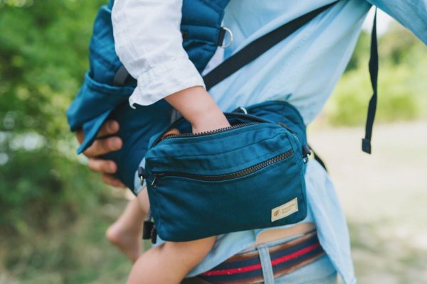 Multifunctioneel heuptasje voor een draagzak Monkey Mum® Carrie - Zilveren duisternis