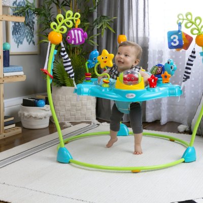 BABY EINSTEIN Hüpfburg/Aktivitätszentrum 2-in-1 Curiosity Cove™ 6m+ bis 11kg