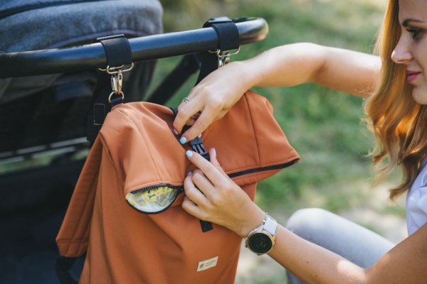 Vgrajen softshell nahrbtnik za nosilko Monkey Mum® Carrie - Medvedja sled