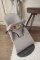 BABYBJÖRN Babywippe Bliss Hellgrau 3D Jersey mit Spielzeug Soft Friends