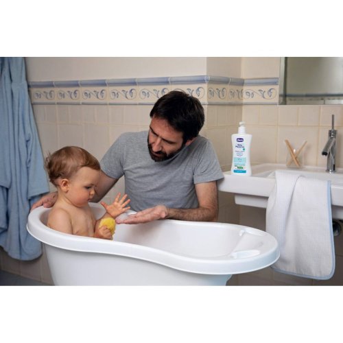 CHICCO Σαμπουάν σώματος με δοσομετρητή Baby Moments Protection 93% φυσικά συστατικά 750 ml