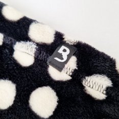 Manta MAZLÍK - preto com bolinhas brancas