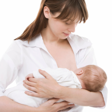 Hoe de weerstand van een moeder die borstvoeding geeft en haar baby te verhogen