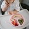 BABYONO Silikonski tanjur s ventuzom - roza 6m+