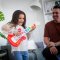 BABY EINSTEIN Jucărie chitară muzicală din lemn Together in Tune Guitar™ Connected Magic Touch™ HAPE 6m+