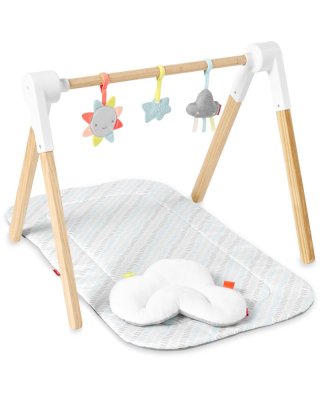 SKIP HOP Kocyk do zabawy z drewnianym trapezem Silver Lining Cloud 0m+