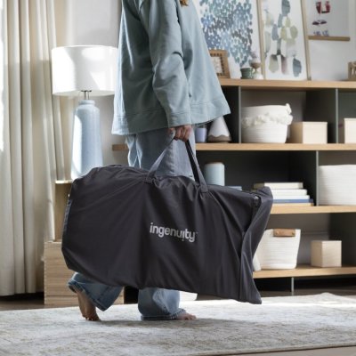 INGENUITY Masažna fotelja vibrirajuća s Happy Belly™ Rock-to-Bounce melodijom - Chambray 0m+ do 9kg