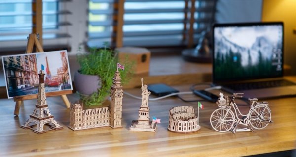 Ugears 3D Houten Mechanische Puzzel Vrijheidsbeeld